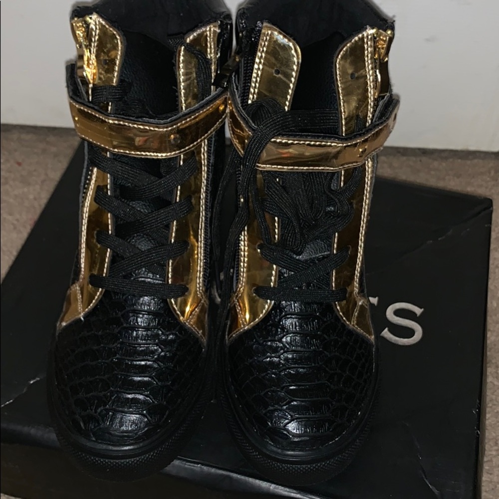 Wedge shoe